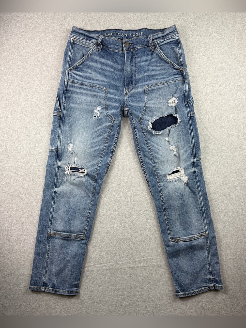 American Eagle Outfitters Men’s Slim Light Wash Distressed Jeans Size 31x30
